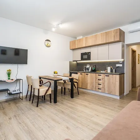 Apartment Perla Hradce 101 *